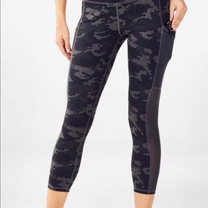 Fabletics Camo Small